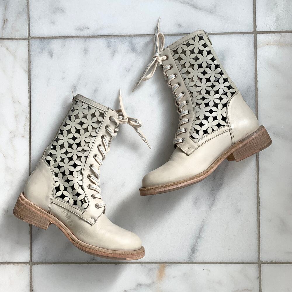 Free People Flower Power Cut Out Lace Up Leather Combat Boot Ivory Size 37 - Picture 5 of 11